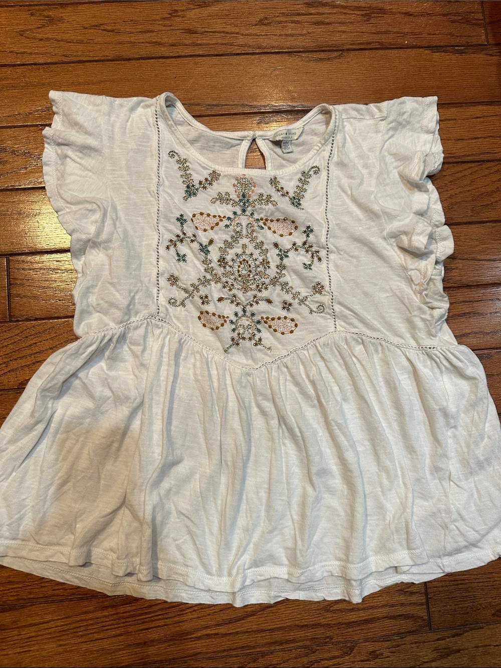 Lucky brand White Embroidered Flutter Sleeve Top med